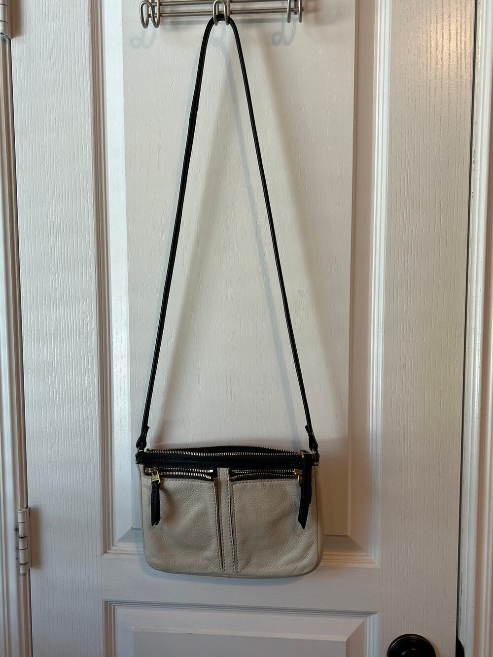 Fossil White & Black Leather Crossbody Vintage